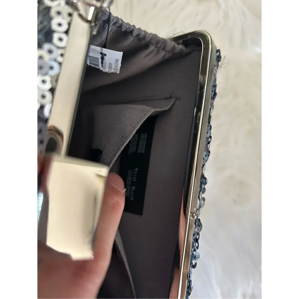 White House black market clutch